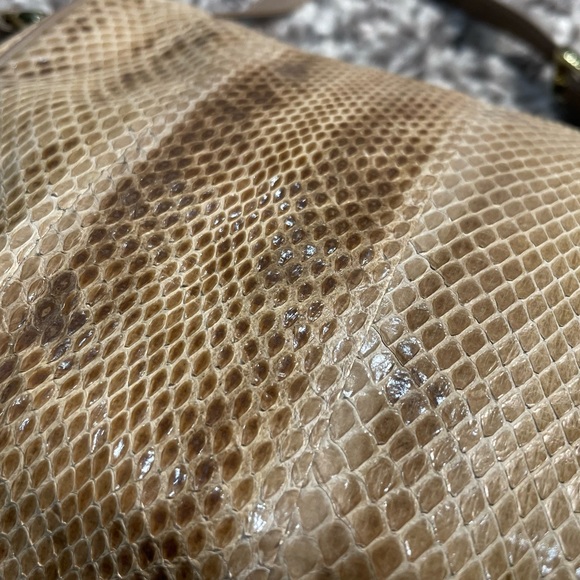 Authentic Vintage Towanny Beige Snake Skin Small Crossbody Bag - Picture 4 of 8